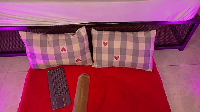 KeendraFox  online show from February 2026 11:12:01 AM