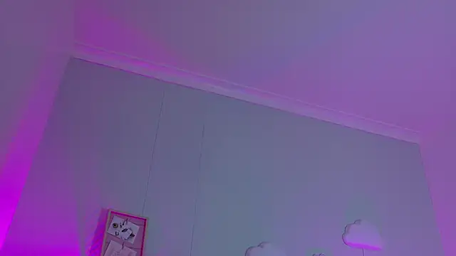 KeendraFox  online show from October 2025 12:27:01 PM