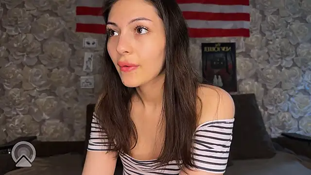 sweeet strawberies online show from November 2025 08:25:02 PM