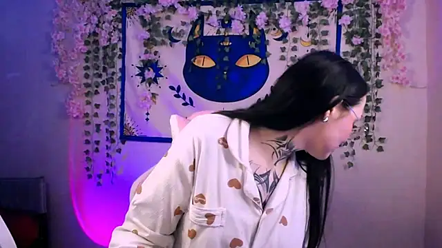 Snapshot of MollyKissy chatting on April 2026 04:49:01 AM MollyKissy online show from April 2026 04:49:01 AM