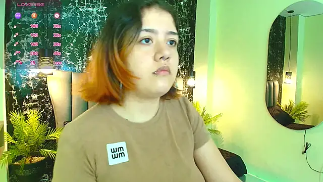 Nia-Stark online show from October 2025 01:56:01 PM