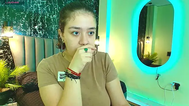 Nia-Stark online show from October 2025 03:27:01 PM