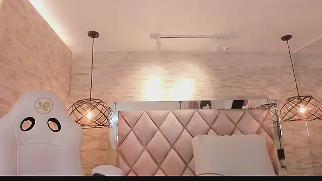 grace daviss online show from April 2026 10:52:01 AM
