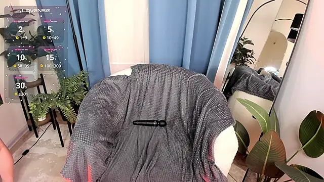 B Monica  online show from April 2026 09:39:33 PM