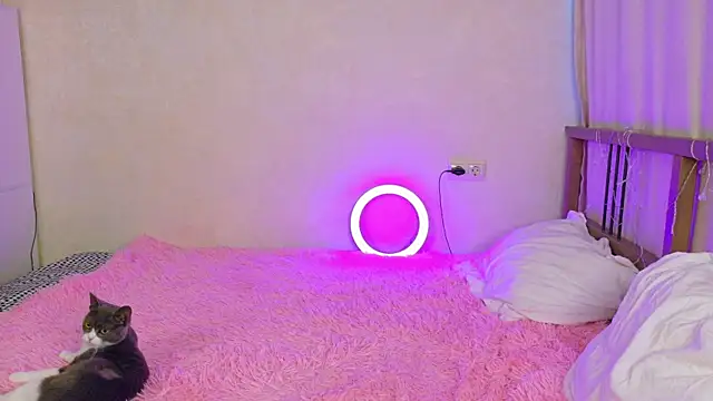 OnlyForYou  online show from March 2026 03:28:02 AM