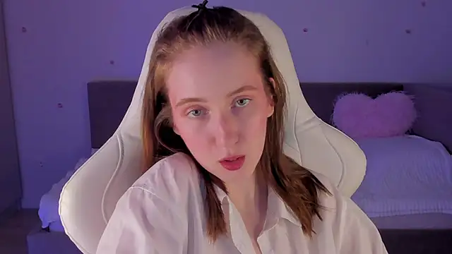 CrystalSoul  online show from November 2025 10:57:02 PM