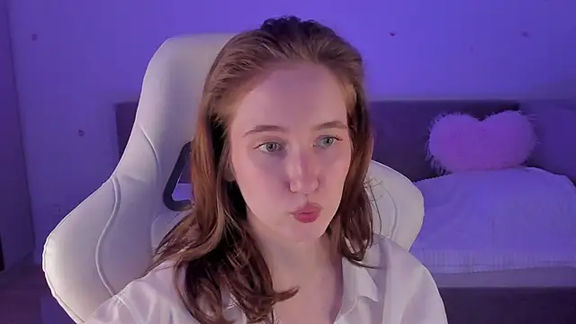 CrystalSoul  online show from November 2025 03:39:01 PM