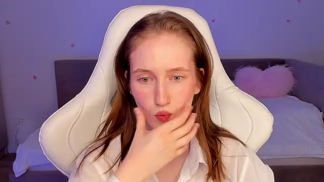 CrystalSoul  online show from November 2025 09:36:01 PM