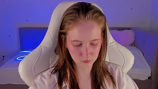 CrystalSoul  online show from November 2025 02:12:04 AM