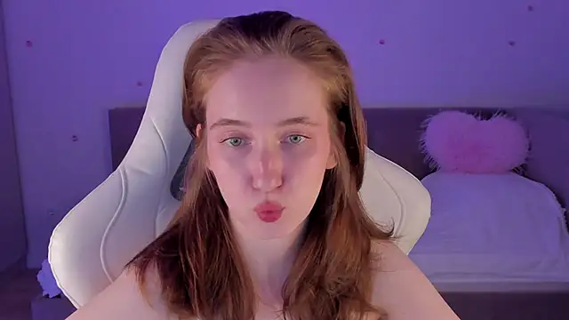 CrystalSoul  online show from October 2025 09:26:01 PM