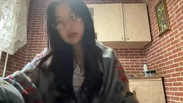 Snapshot of EmmaLeexth chatting on October 2025 10:38:02 AM EmmaLeexth online show from October 2025 10:38:02 AM