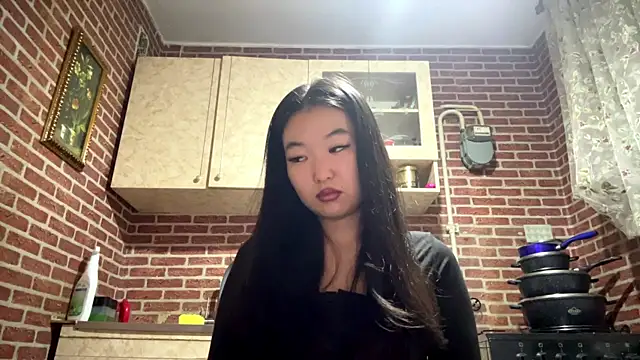 EmmaLeexth online show from January 2026 03:26:02 PM