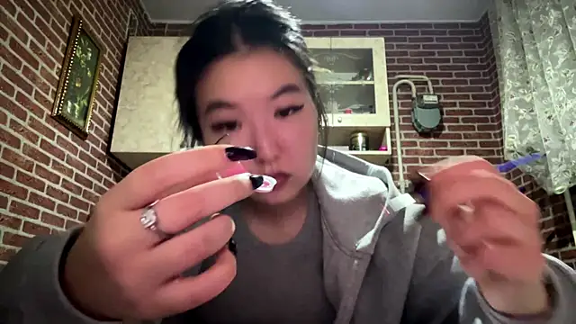 EmmaLeexth online show from January 2026 02:24:02 PM