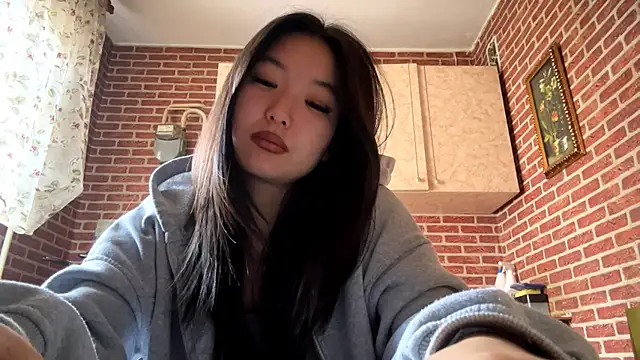 EmmaLeexth online show from March 2026 10:11:02 AM