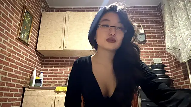 EmmaLeexth online show from February 2026 02:06:02 PM