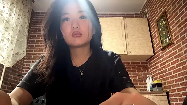 EmmaLeexth online show from March 2026 10:08:01 AM