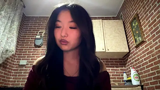 EmmaLeexth online show from December 2025 02:06:02 PM