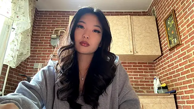 EmmaLeexth online show from April 2026 10:32:02 AM