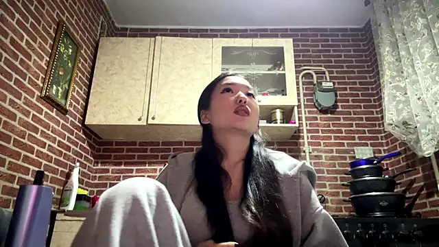 EmmaLeexth online show from January 2026 02:42:02 PM