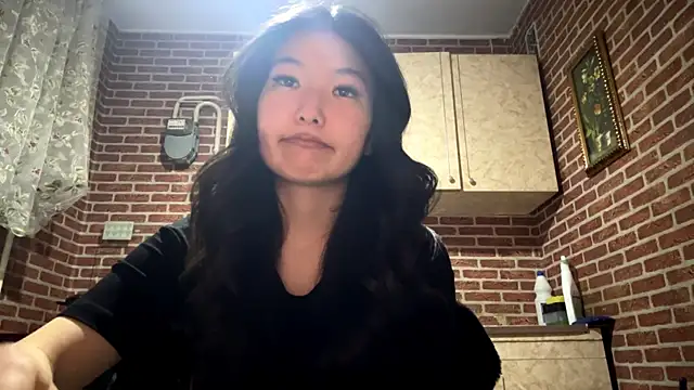 EmmaLeexth online show from February 2026 02:06:02 PM