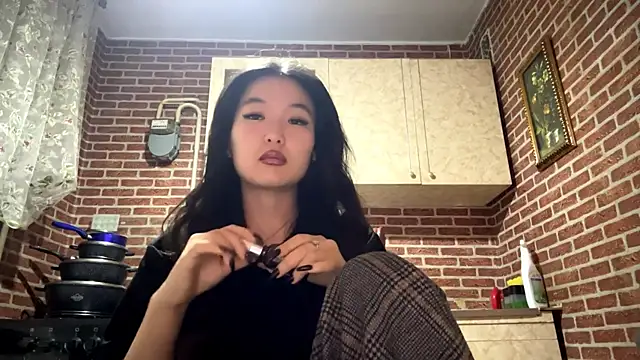 EmmaLeexth online show from January 2026 02:01:01 PM