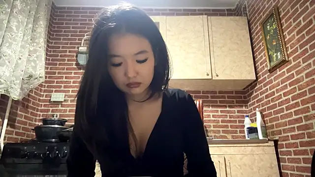 EmmaLeexth online show from February 2026 02:16:01 PM