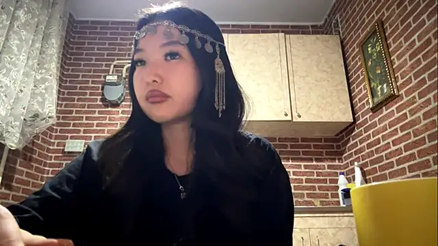 EmmaLeexth online show from February 2026 04:59:02 PM