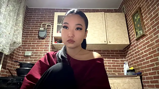 EmmaLeexth online show from March 2026 01:35:01 PM