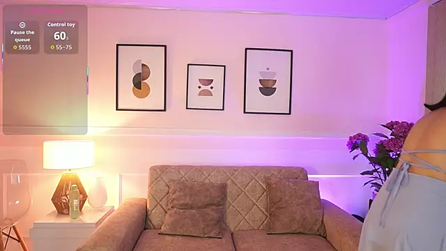 BillieBrownn online show from October 2025 07:02:02 PM