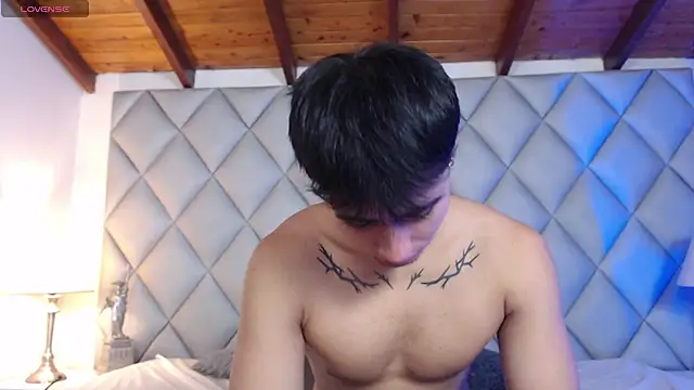 Snapshot of Clement_Reyes chatting on October 2025 12:58:02 PM Clement Reyes online show from October 2025 12:58:02 PM