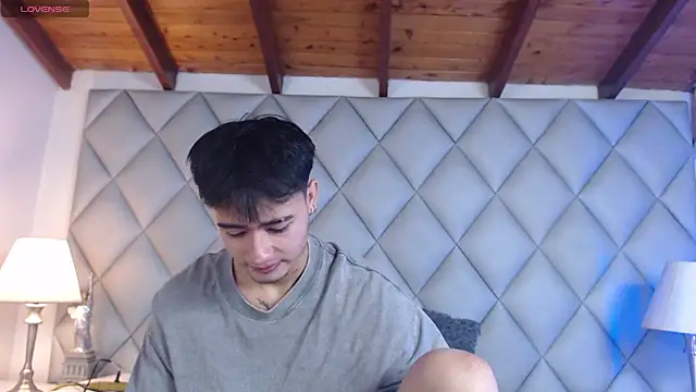 Snapshot of Clement_Reyes chatting on October 2025 01:00:01 PM Clement Reyes online show from October 2025 01:00:01 PM