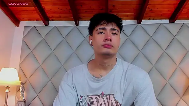 Snapshot of Clement_Reyes chatting on November 2025 03:13:02 PM Clement Reyes online show from November 2025 03:13:02 PM