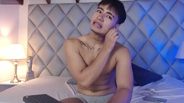 Snapshot of Clement_Reyes chatting on October 2025 01:01:01 PM Clement Reyes online show from October 2025 01:01:01 PM