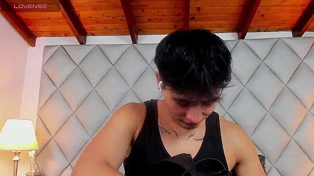 Snapshot of Clement_Reyes chatting on December 2025 12:38:02 AM Clement Reyes online show from December 2025 12:38:02 AM