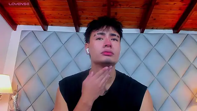 Snapshot of Clement_Reyes chatting on December 2025 12:48:01 PM Clement Reyes online show from December 2025 12:48:01 PM