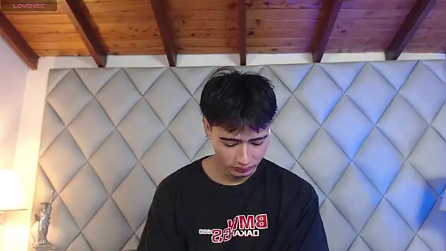 Snapshot of Clement_Reyes chatting on November 2025 01:16:02 PM Clement Reyes online show from November 2025 01:16:02 PM