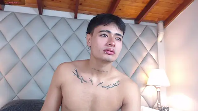 Clement Reyes online show from October 2025 12:39:02 PM