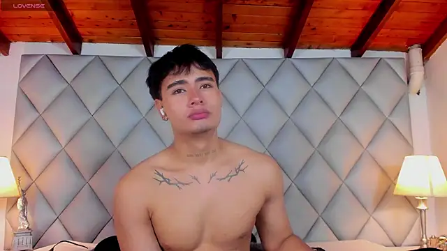 Snapshot of Clement_Reyes chatting on November 2025 12:49:02 PM Clement Reyes online show from November 2025 12:49:02 PM