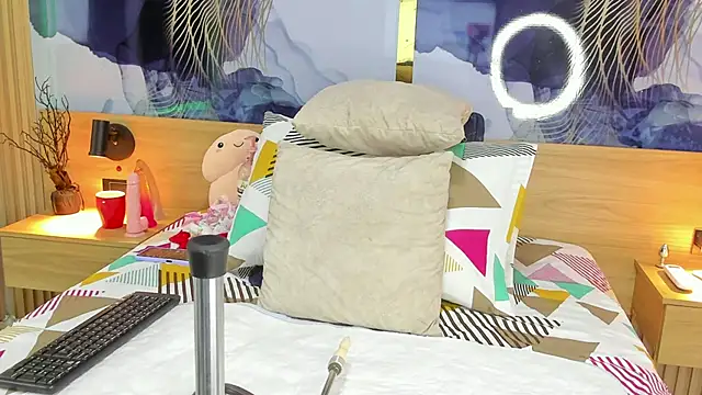 Anabacker01 online show from October 2025 07:24:02 PM