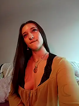 laradoom online show from September 2025 04:10:05 PM