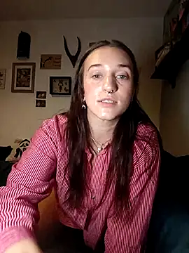 laradoom online show from September 2025 10:01:02 PM