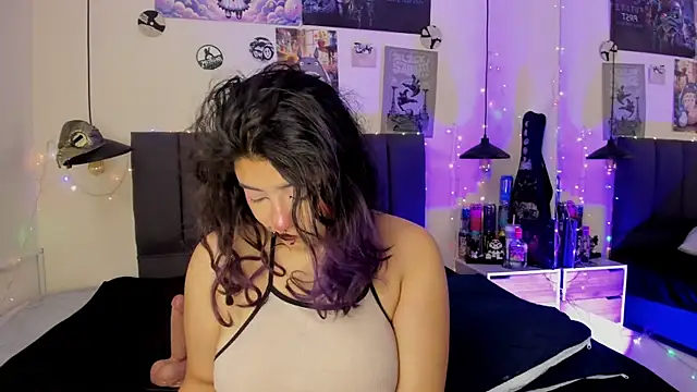 Snapshot of SabrinaV_ chatting on June 2026 11:27:01 AM SabrinaV online show from June 2026 11:27:01 AM
