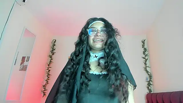SabrinaV  online show from October 2025 11:44:01 AM