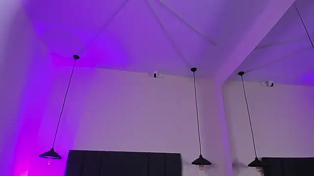 Snapshot of SabrinaV_ chatting on November 2025 11:25:02 AM SabrinaV online show from November 2025 11:25:02 AM