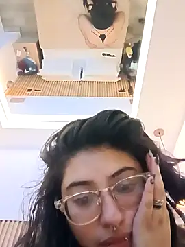 SabrinaV  online show from April 2026 03:10:02 AM