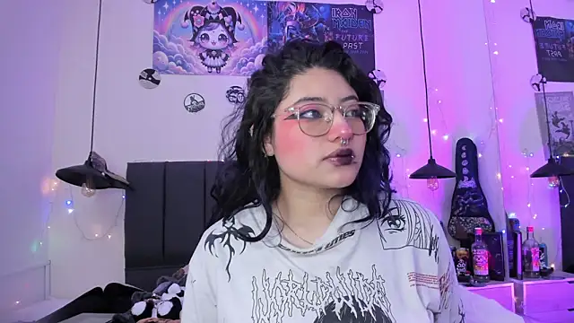 Snapshot of SabrinaV_ chatting on April 2026 11:35:01 AM SabrinaV online show from April 2026 11:35:01 AM