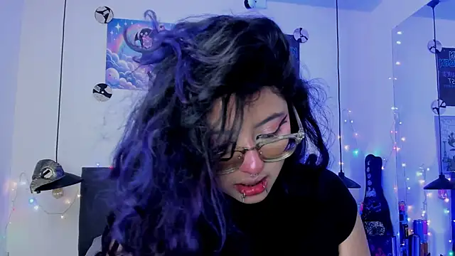 Snapshot of SabrinaV_ chatting on July 2026 11:28:02 AM SabrinaV online show from July 2026 11:28:02 AM