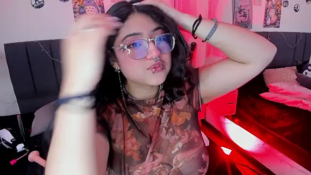 SabrinaV  online show from March 2026 11:33:02 AM