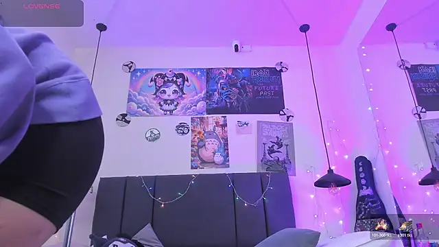 SabrinaV  online show from April 2026 11:25:02 AM