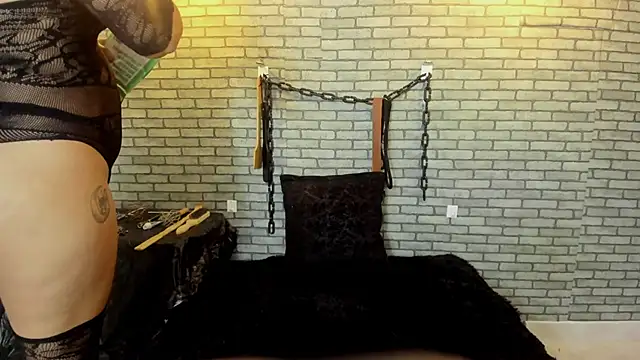 Snapshot of BDSM_MEDUZA chatting on November 2025 07:40:01 PM BDSM MEDUZA online show from November 2025 07:40:01 PM